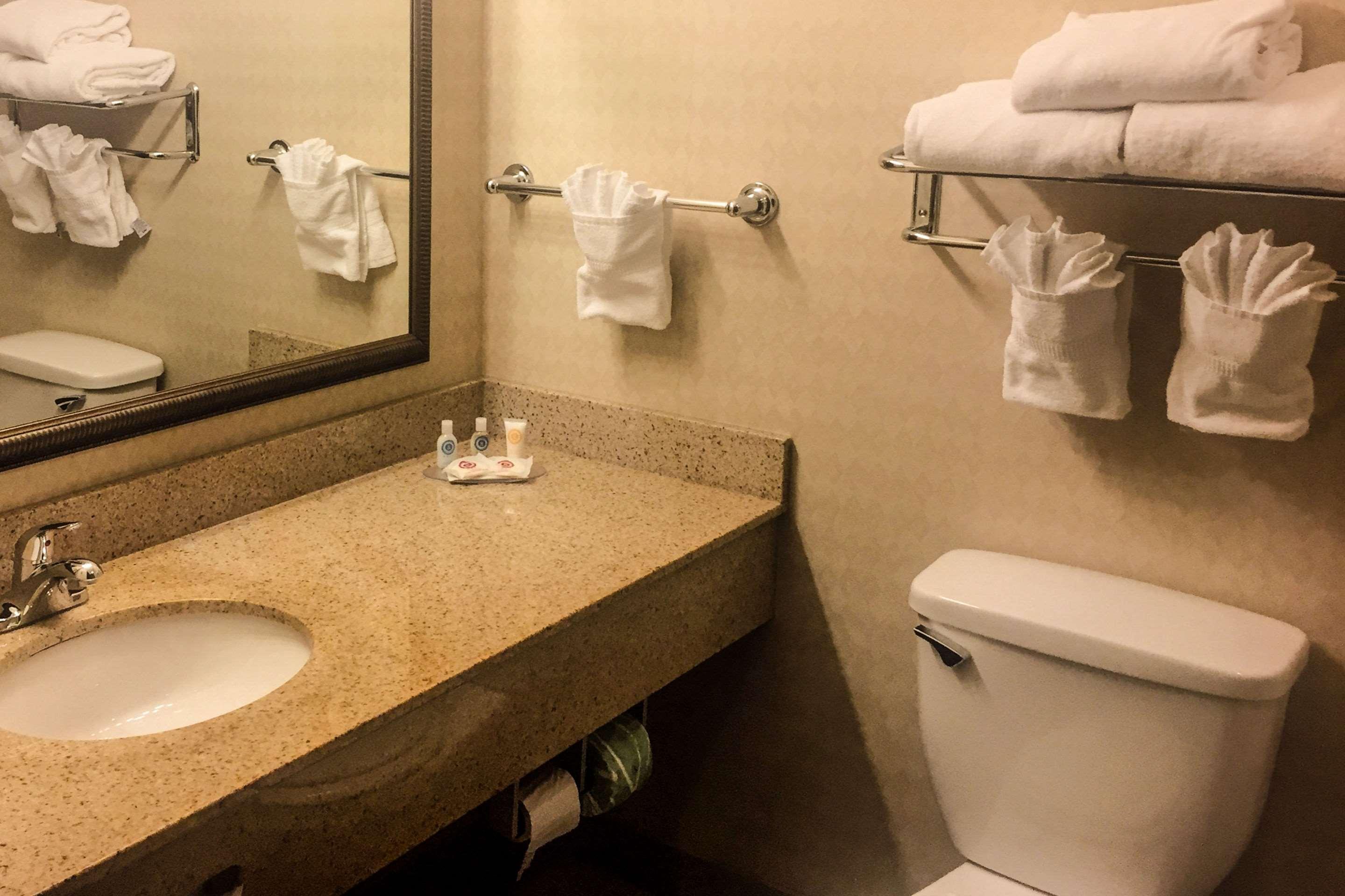 Comfort Inn & Suites Harrisonville Екстер'єр фото