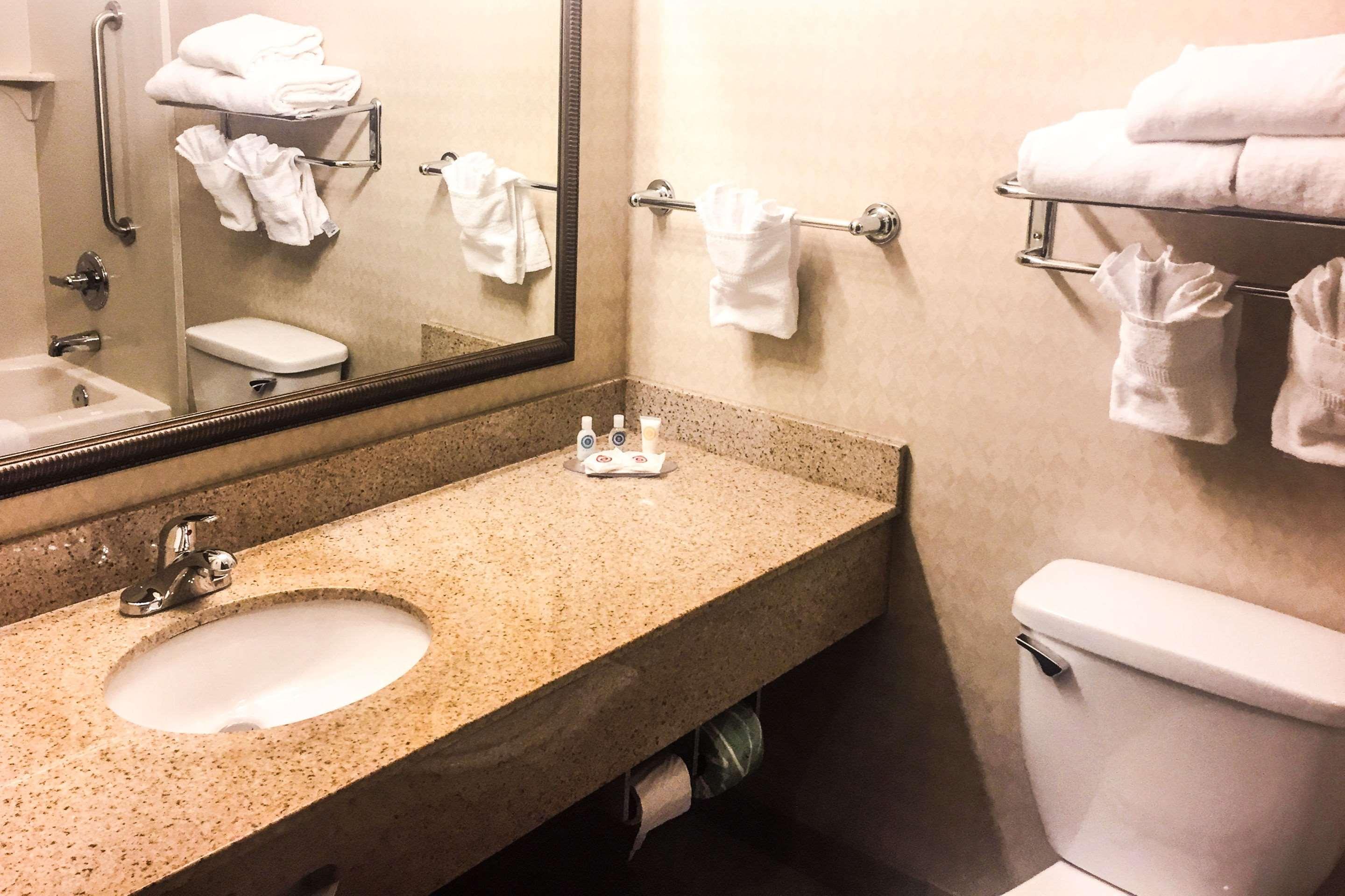 Comfort Inn & Suites Harrisonville Екстер'єр фото