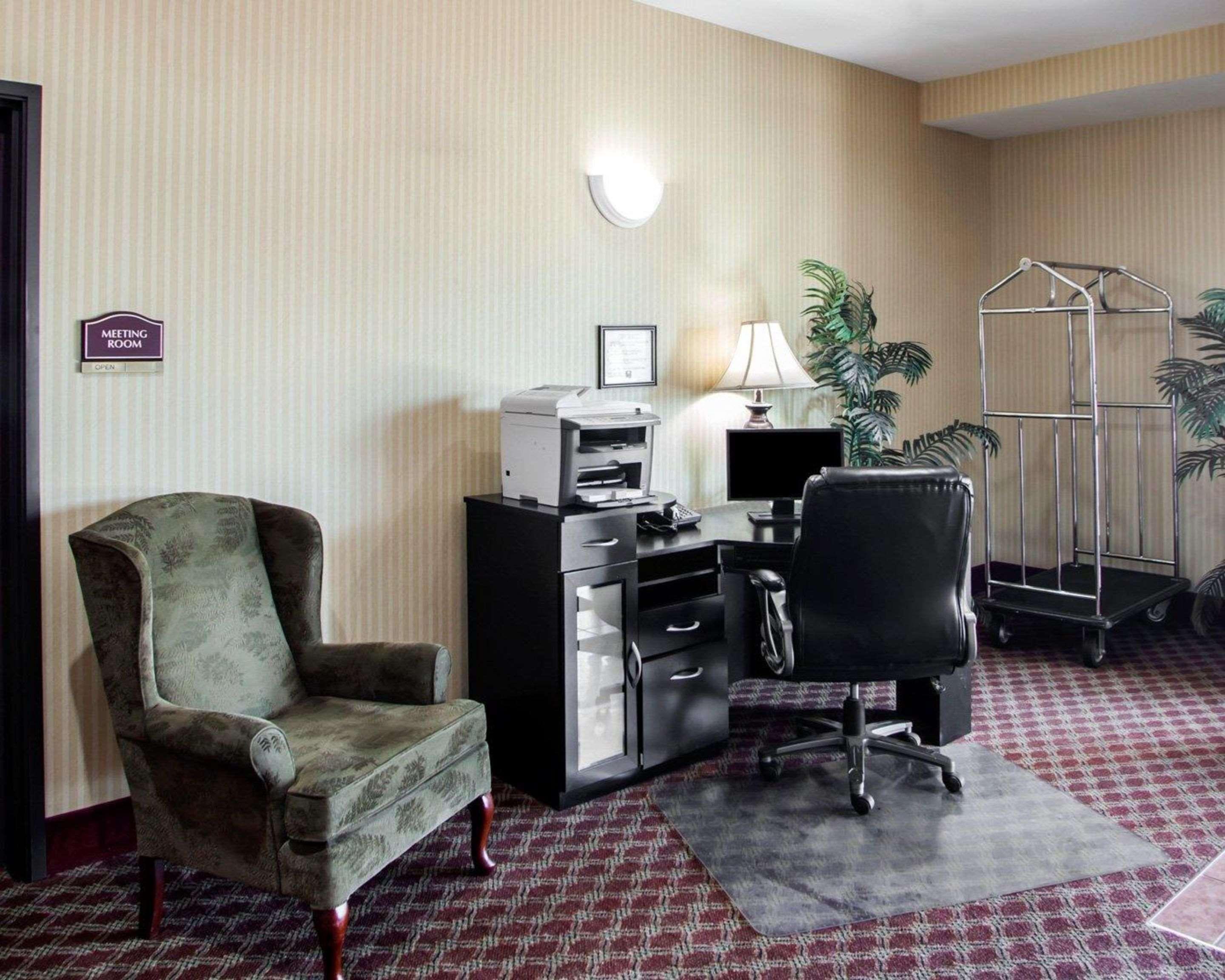 Comfort Inn & Suites Harrisonville Екстер'єр фото