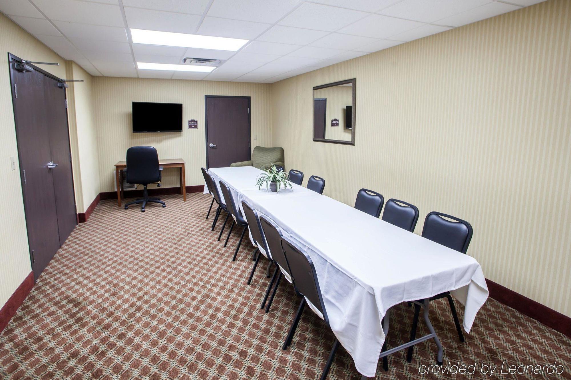 Comfort Inn & Suites Harrisonville Екстер'єр фото
